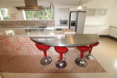 Apartamento para alugar com 550m², 4 quartos e 4 vagasCozinha