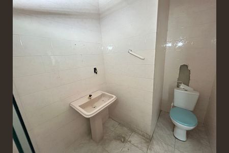 Casa para alugar com 500m², 3 quartos e 5 vagasBanheiro 2