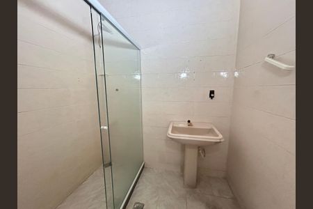 Casa para alugar com 500m², 3 quartos e 5 vagasBanheiro 2