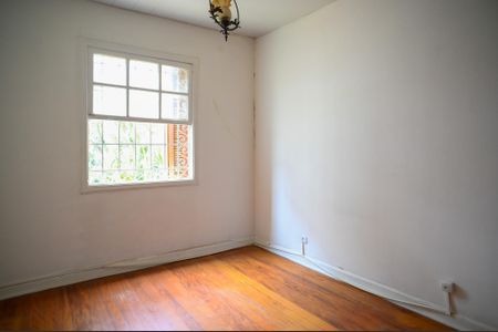 Casa à venda com 170m², 3 quartos e 3 vagas Casa à venda com 170m², 3 quartos e 3 vagasQuarto 3