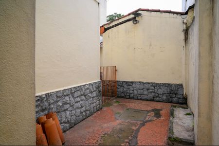 Casa à venda com 170m², 3 quartos e 3 vagas Casa à venda com 170m², 3 quartos e 3 vagasQuintal
