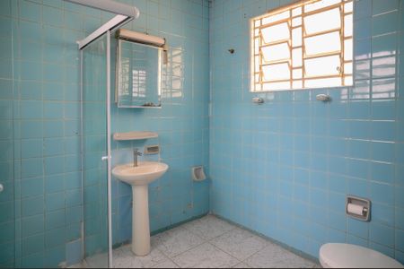 Casa à venda com 170m², 3 quartos e 3 vagas Casa à venda com 170m², 3 quartos e 3 vagasBanheiro Social