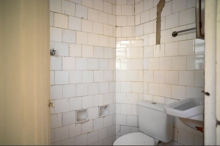 Casa à venda com 170m², 3 quartos e 3 vagas Casa à venda com 170m², 3 quartos e 3 vagasBanheiro de serviço