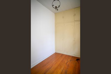 Casa à venda com 170m², 3 quartos e 3 vagas Casa à venda com 170m², 3 quartos e 3 vagasQuarto 2