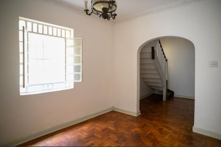 Casa à venda com 170m², 3 quartos e 3 vagas Casa à venda com 170m², 3 quartos e 3 vagasSala de Jantar