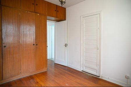 Casa à venda com 170m², 3 quartos e 3 vagas Casa à venda com 170m², 3 quartos e 3 vagasQuarto 3