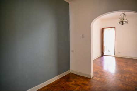 Casa à venda com 170m², 3 quartos e 3 vagas Casa à venda com 170m², 3 quartos e 3 vagasSala 2