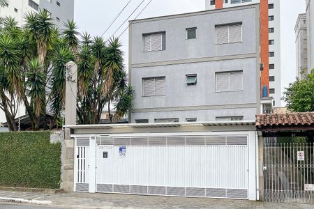 Apartamento à venda com 87m², 2 quartos e 1 vagaFachada + plaquinha