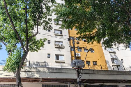 Apartamento para alugar com 64m², 2 quartos e 1 vagaFachada 1