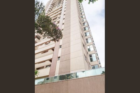 Apartamento à venda com 74m², 2 quartos e 2 vagas Apartamento à venda com 74m², 2 quartos e 2 vagasFachada e portaria