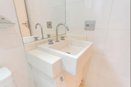 Apartamento à venda com 74m², 2 quartos e 2 vagas Apartamento à venda com 74m², 2 quartos e 2 vagasBanheiro do Quarto 2