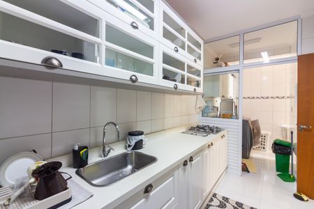 Casa de condomínio à venda com 144m², 3 quartos e 3 vagasCozinha 