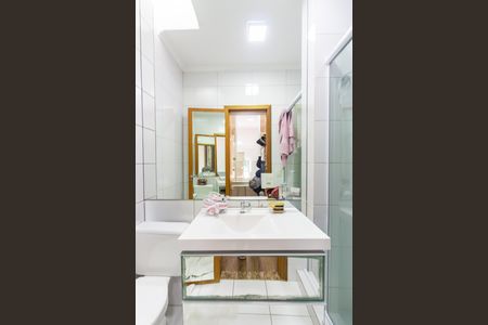 Casa de condomínio à venda com 144m², 3 quartos e 3 vagasBanheiro da Suíte 2