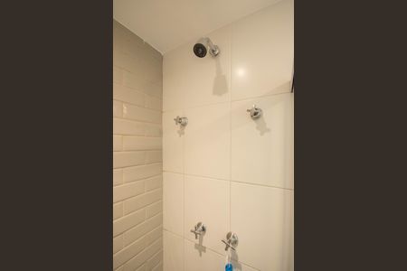 Apartamento à venda com 69m², 2 quartos e 1 vaga Apartamento à venda com 69m², 2 quartos e 1 vagaBanheiro da Suíte