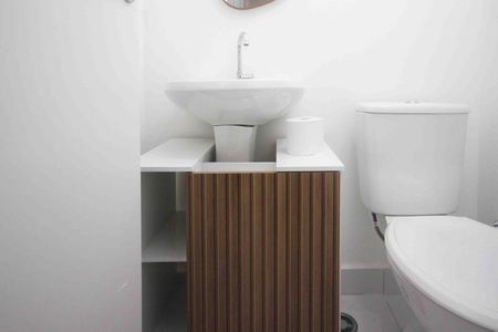 Apartamento para alugar com 45m², 2 quartos e sem vagaBanheiro