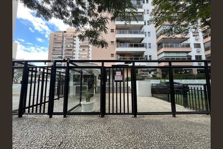 Apartamento à venda com 89m², 2 quartos e 2 vagasFachada