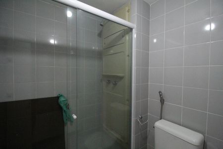 Apartamento à venda com 89m², 2 quartos e 2 vagasBanheiro da suíte