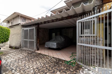 Casa de condomínio para alugar com 180m², 4 quartos e 3 vagasFachada