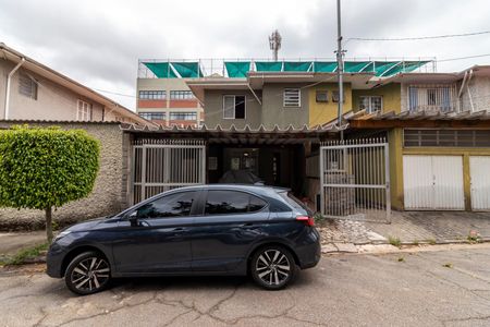 Casa de condomínio para alugar com 180m², 4 quartos e 3 vagasFachada