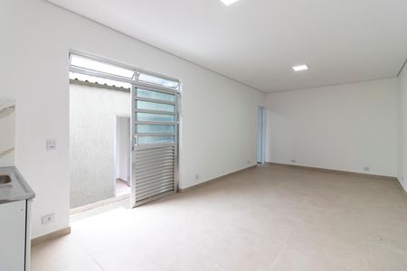 Casa de condomínio para alugar com 180m², 4 quartos e 3 vagasSalão