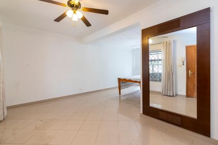 Casa de condomínio para alugar com 180m², 4 quartos e 3 vagasSala de Estar