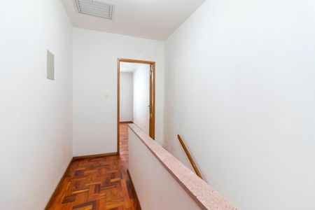 Casa de condomínio para alugar com 180m², 4 quartos e 3 vagasCorredor dos Quartos