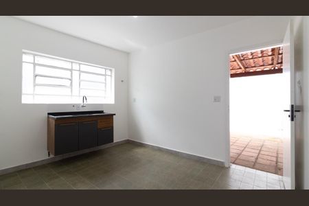 Casa para alugar com 90m², 2 quartos e 1 vagaCozinha