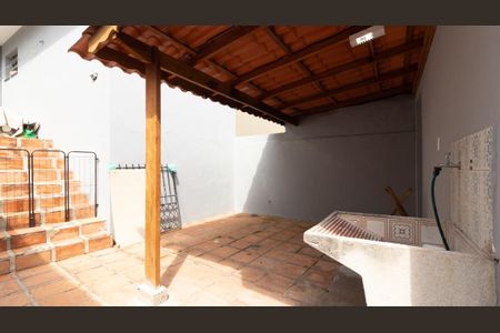 Casa para alugar com 90m², 2 quartos e 1 vagaÁrea de Serviço