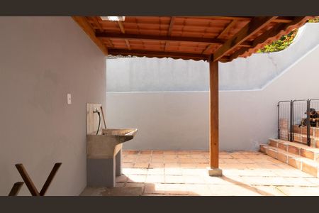 Casa para alugar com 90m², 2 quartos e 1 vagaÁrea de Serviço