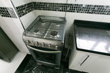 Apartamento à venda com 74m², 2 quartos e 1 vagaCozinha - Fogão