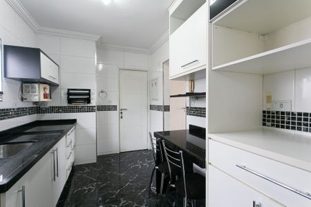 Apartamento à venda com 74m², 2 quartos e 1 vagaCozinha