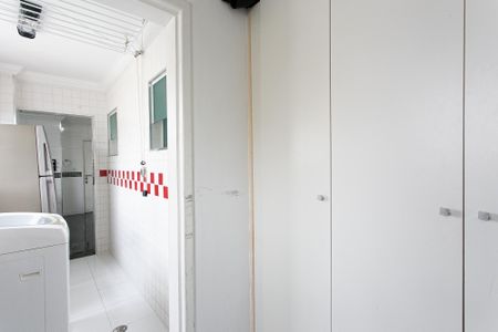 Apartamento à venda com 74m², 2 quartos e 1 vagaQuarto de Serviço