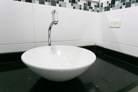 Apartamento à venda com 74m², 2 quartos e 1 vagaBanheiro da Suíte