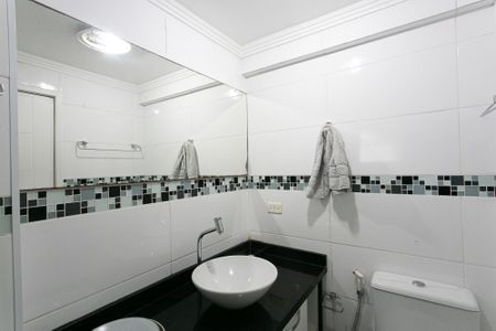 Apartamento à venda com 74m², 2 quartos e 1 vagaBanheiro da Suíte