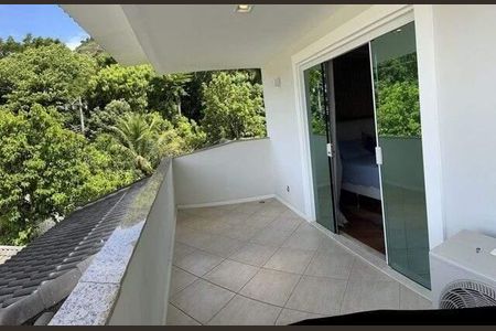 Casa à venda com 4 quartos, 392m² em Jacarepaguá, Rio de Janeiro