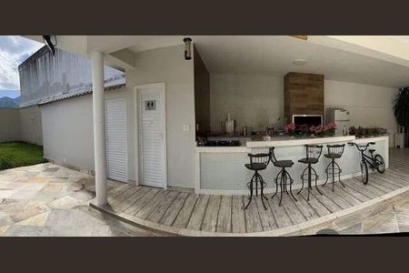 Casa à venda com 4 quartos, 392m² em Jacarepaguá, Rio de Janeiro