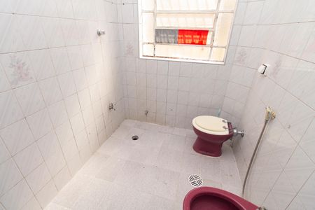 Casa à venda com 205m², 3 quartos e 4 vagas Casa à venda com 205m², 3 quartos e 4 vagasBanheiro Social