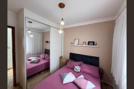 Casa à venda com 3 quartos, 152m² em Vila Antonina, São Paulo