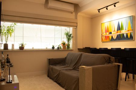 Sala de apartamento à venda com 2 quartos, 69m² em Copacabana, Rio de Janeiro