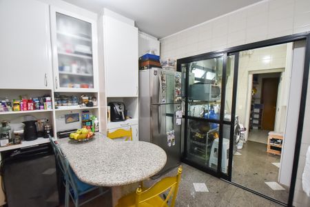 Apartamento à venda com 120m², 3 quartos e 2 vagasCozinha