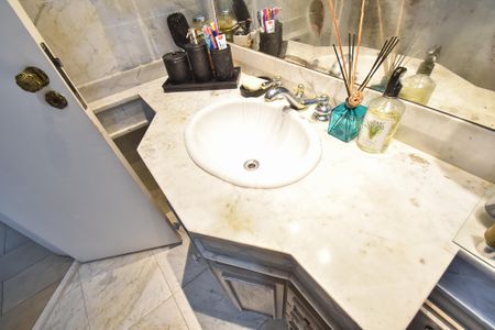 Apartamento à venda com 120m², 3 quartos e 2 vagasBanheiro da suíte