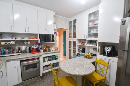 Apartamento à venda com 120m², 3 quartos e 2 vagasCozinha