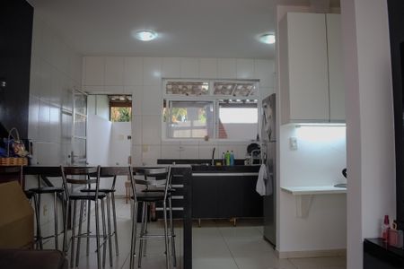 Casa de condomínio à venda com 70m², 2 quartos e 2 vagas