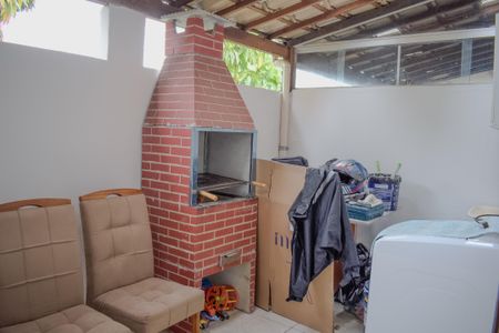 Casa de condomínio à venda com 70m², 2 quartos e 2 vagas