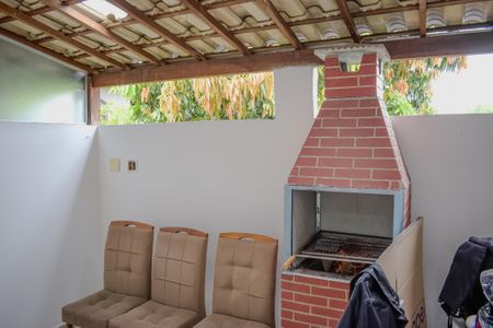 Casa de condomínio à venda com 70m², 2 quartos e 2 vagas