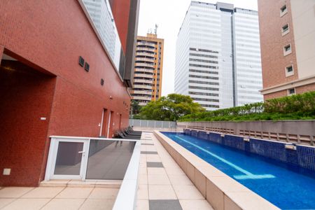 Studio para alugar com 55m², 1 quarto e 1 vaga Studio para alugar com 55m², 1 quarto e 1 vagaÁrea comum - Piscina