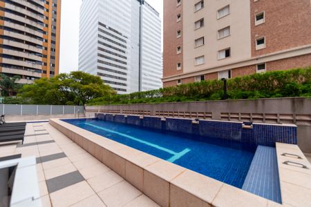 Studio para alugar com 55m², 1 quarto e 1 vaga Studio para alugar com 55m², 1 quarto e 1 vagaÁrea comum - Piscina