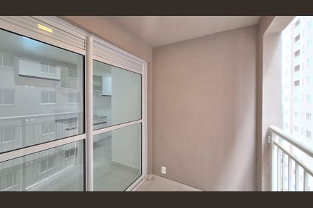 Apartamento para alugar com 34m², 2 quartos e sem vaga Apartamento para alugar com 34m², 2 quartos e sem vagaVaranda