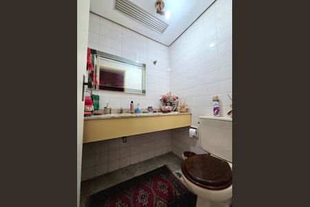 Apartamento para alugar com 200m², 4 quartos e 3 vagas Apartamento para alugar com 200m², 4 quartos e 3 vagasLavabo