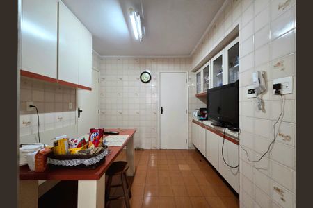 Apartamento para alugar com 200m², 4 quartos e 3 vagas Apartamento para alugar com 200m², 4 quartos e 3 vagasCozinha